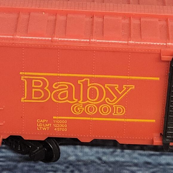 Vintage H.O scale Baby Ruth box car red and yellow - Picture 2 of 7